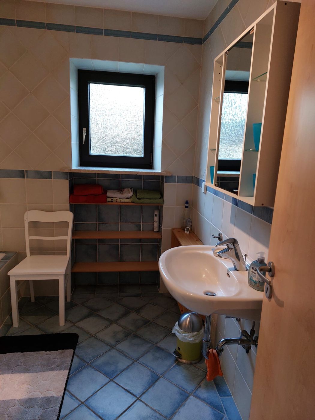 Bad mit Waschbecken